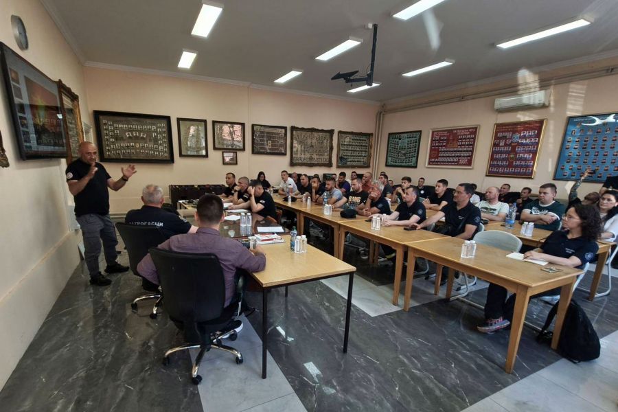 Vatrogasci uvežbavali gašenje šumskih požara, pa odmah intervenisali na terenu