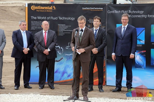 Premijer na polaganju kamena temeljca za novi pogon fabrike "Continental"