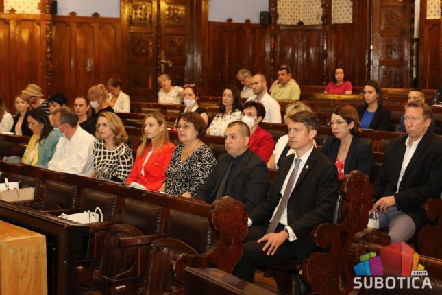 Održan okrugli sto "Poverenje u institucije"