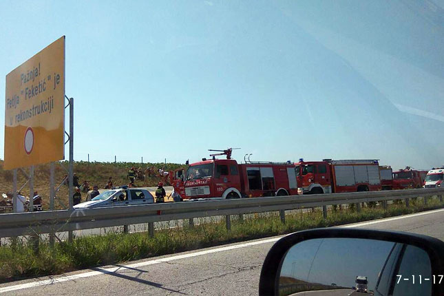 Poljski autobus sa decom sleteo sa puta kod Malog Iđoša, jedna osoba poginula