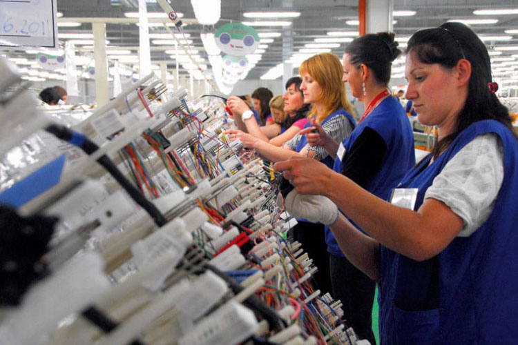 Godina iskušenja za radnike: Sindikat upozorava na posledice otpuštanja i neizvesnosti u industriji