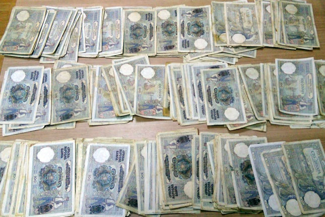 Carinici na Kelebiji i Horgošu sprečili krijumčarenje numizmatičkih predmeta i veće količine parfema