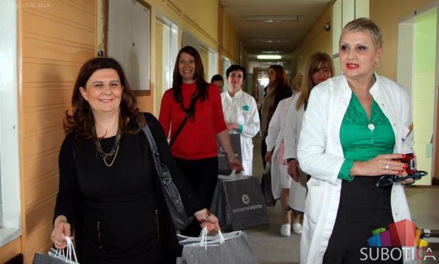 Donacija Dečijem odeljenju Opšte bolnice povodom Svetskog dana porodice