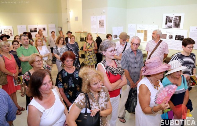 Otvorena izložba "Moda šešira" u Gradskom muzeju