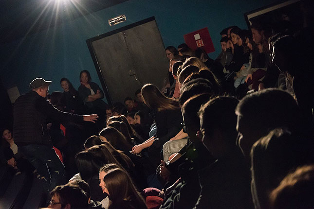 Održana edukativna predstava o problemu narkomanije u porodicama