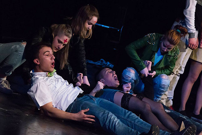 Održana edukativna predstava o problemu narkomanije u porodicama