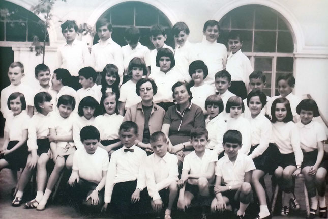 "Moj drugar Milutin, druga klupa do vrata" - nakon pola veka od male mature "Zmajevci" ponovo na okupu