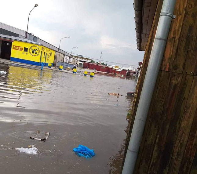 Poplave su posledica jakih kiša i slabog kapaciteta odvoda