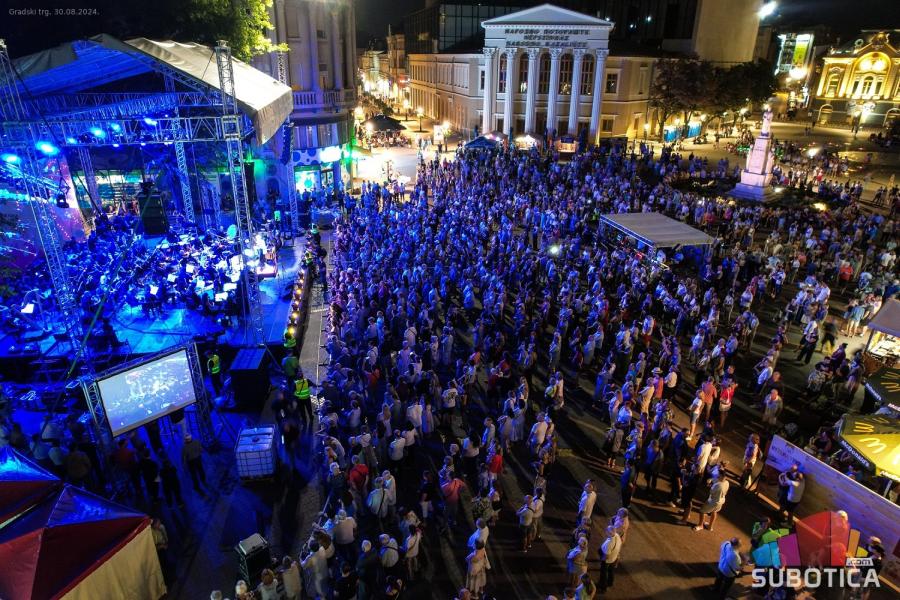 Veče pod zvezdama: Gala koncert povodom Dana grada