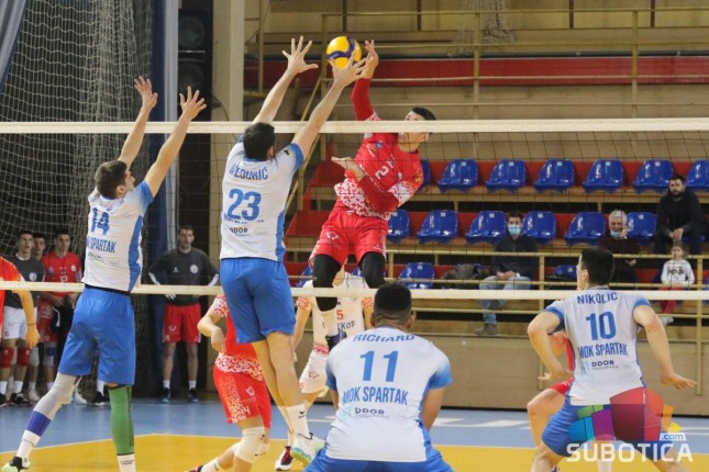 Odbojka: Spartak savladao Mladi radnik, u plejofu na Radnički iz Kragujevca