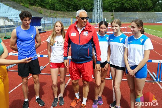 Аtletski klub "Spartak" dobio vrednu sportsku opremu