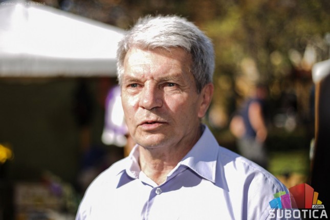 Jesenji vašar cveća u znaku hrizantema