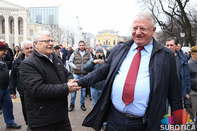 Vojislav Šešelj razgovarao sa građanima Subotice