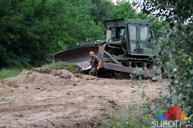 Mađarska počela podizati ogradu duž granice sa Srbijom
