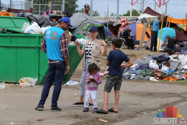 Teški uslovi u improvizovanom kampu na Graničnom prelazu "Kelebija"