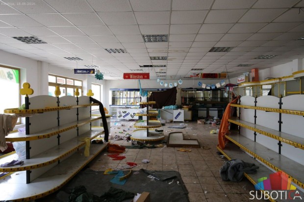 Teški uslovi u improvizovanom kampu na Graničnom prelazu "Kelebija"