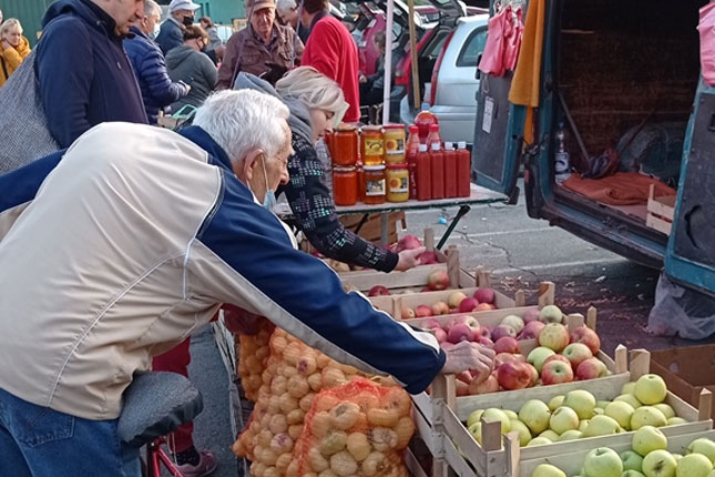 Jubilarni 20. "Vašar zimnice" na Kvantašu okupio veliki broj prodavaca i kupaca