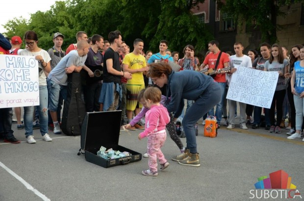 Mladi Subotičani pesmom daju podršku ugroženima od poplava