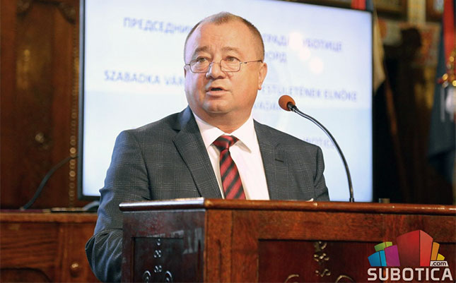 Danilo Kiš Počasni građanin Subotice - za i protiv