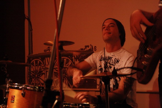 Nastup benda "Lost Propelleros" u "Skladištu"