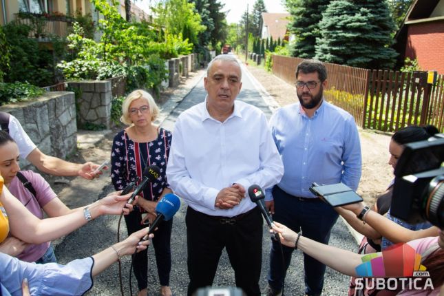 Stanovnici Jasenovačke ulice dobili asfalt