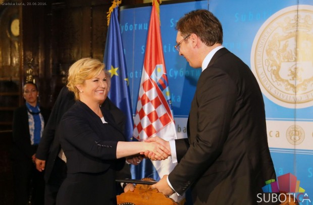 Vučić i Grabar Kitarović potpisali Deklaraciju o unapređenju odnosa između Srbije i Hrvatske