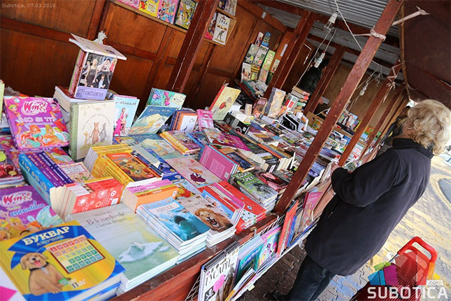 Donirane knjige deci iz "Kolevke"