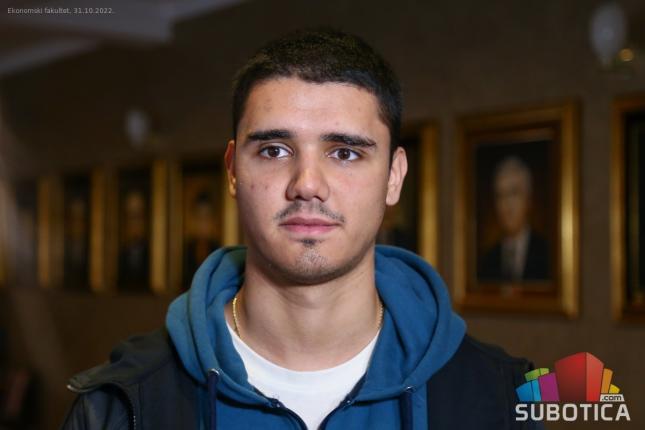 "Uloži znanje, zaradi uspeh" - Ekonomski fakultet nagradio studente koji su osmislili najbolje slogane za upis