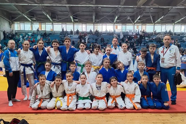 Džudo: Spartak uspešan na dva takmičenja, osvojeno 13 medalja