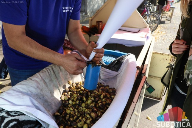 Pečeno kestenje među omiljenim jesenjim poslasticama Subotičana