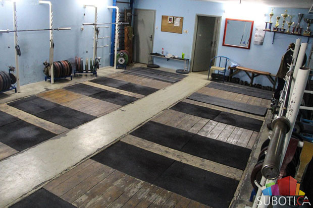 Šampioni iz suterena