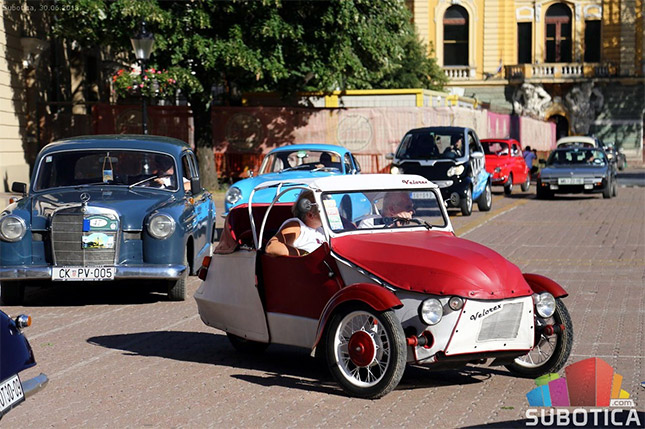 "Pokretni" muzej oldtajmera ponovo u Subotici
