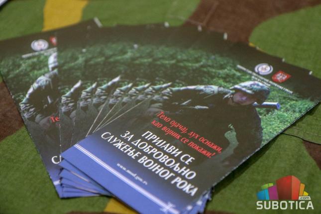 Poziv mladima za dobrovoljno služenje vojnog roka, kao i za obuku pilota