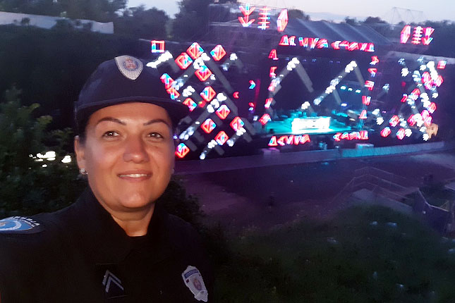 Policajka i posvećena majka tri devojčice