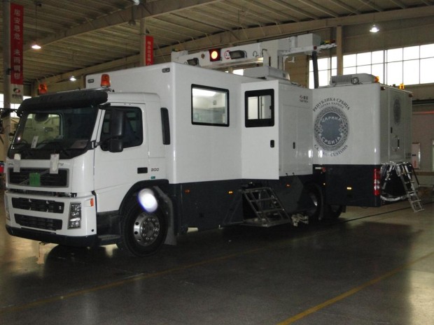 Carinici skenerom otkrili ilegalce u kamionu na prelazu Horgoš