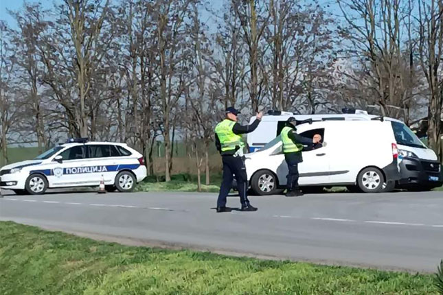 Lančani sudar na putu Bačka Topola - Subotica, učestvovalo 14 vozila, put posle četiri časa ponovo prohodan