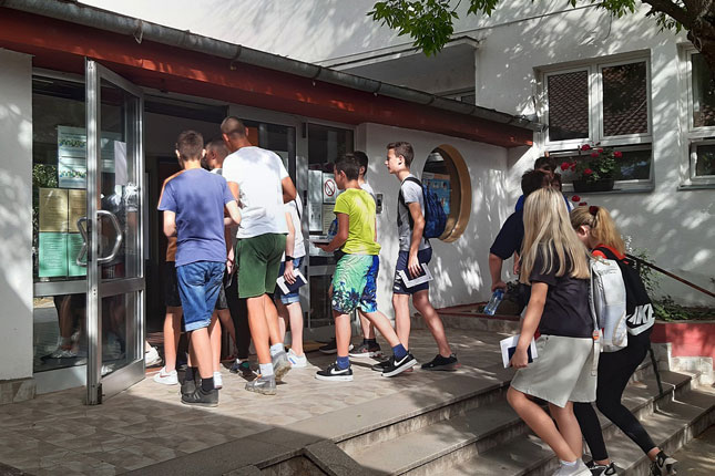 Đacima teška geometrija, dopao im se zadatak sa majstorom Milojkom