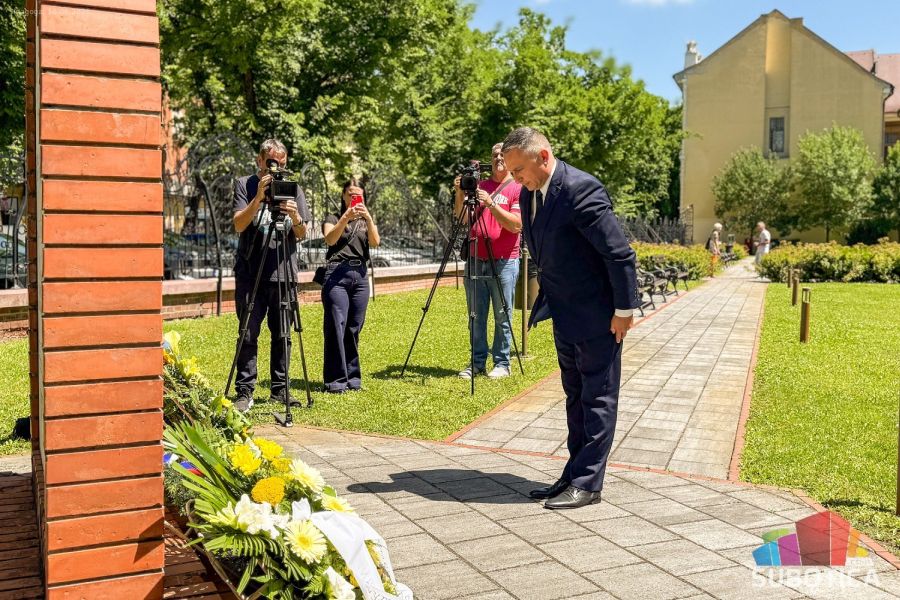 Sećanje na prazne domove i ugašene živote: Obeležena godišnjica deportacije subotičkih Jevreja
