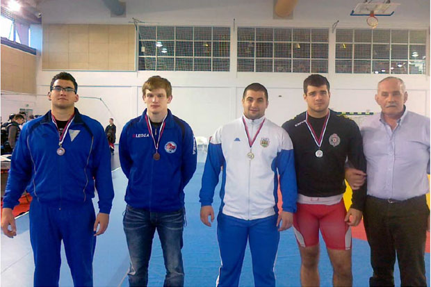 Uspešan nastup rvača Spartaka na Kupu Srbije za seniore