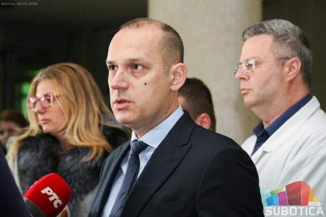 Republički i pokrajinski ministri posetili obolelog od korone