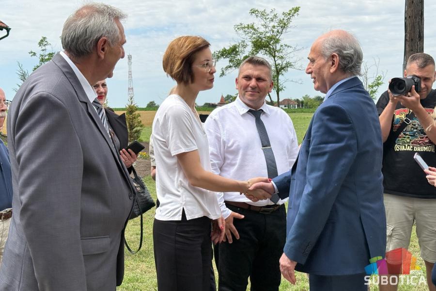 Ministar Krkobabić obišao obnovljeni Dom kulture u Šupljaku