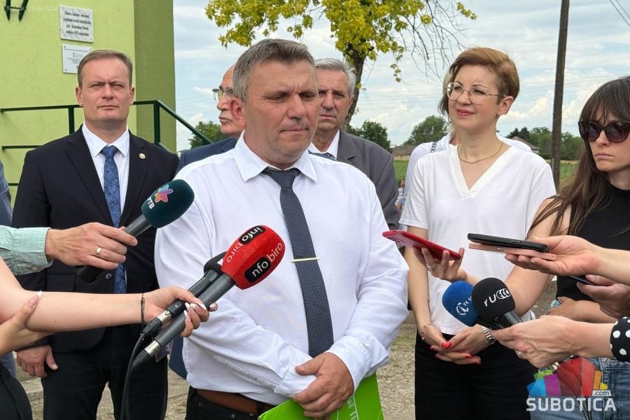 Ministar Krkobabić obišao obnovljeni Dom kulture u Šupljaku