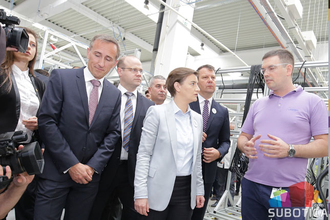 Premijerka Ana Brnabić u poseti "Norma Grupi"