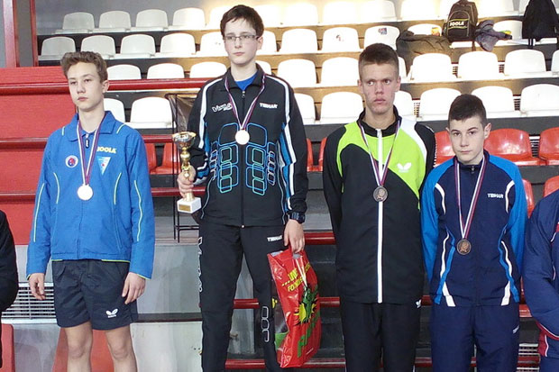 Uspešan nastup stonotenisera Spartaka na kadetskom turniru u Nišu