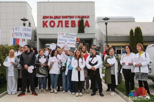 Protestna šetnja: Tišina za stradale, podrška medicinarima i donacija Kolevci