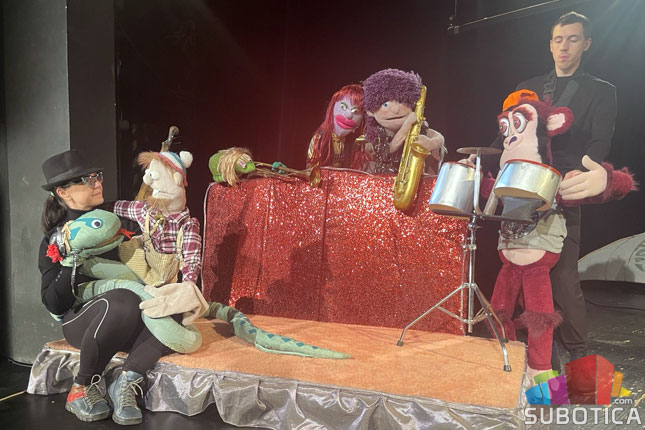 Sutra premijera u Dečjem pozorištu - spoj starog i novog u "Tapet šouu"