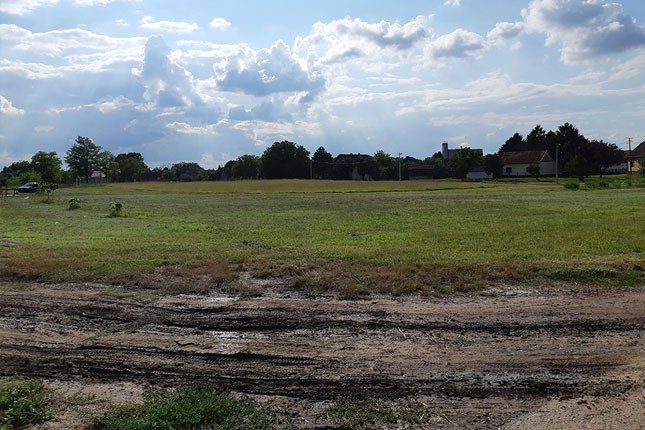 Subotičke kompanije pomažu oplemenjivanje životne sredine na prostoru nekadašnje deponije u Novom Žedniku