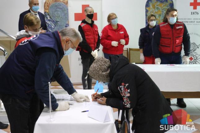 Paketi hrane i higijene za naše najugroženije sugrađane