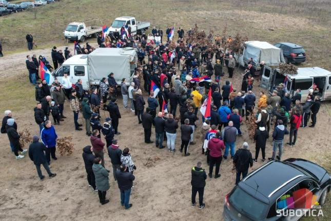 Obavljen tradicionalni organizovani odlazak po badnjak u šumu na Makovoj sedmici