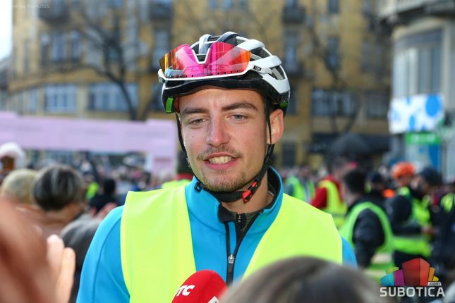"Tura do Strazbura" - studenti biciklisti dočekani u Subotici, sutra nastavljaju put